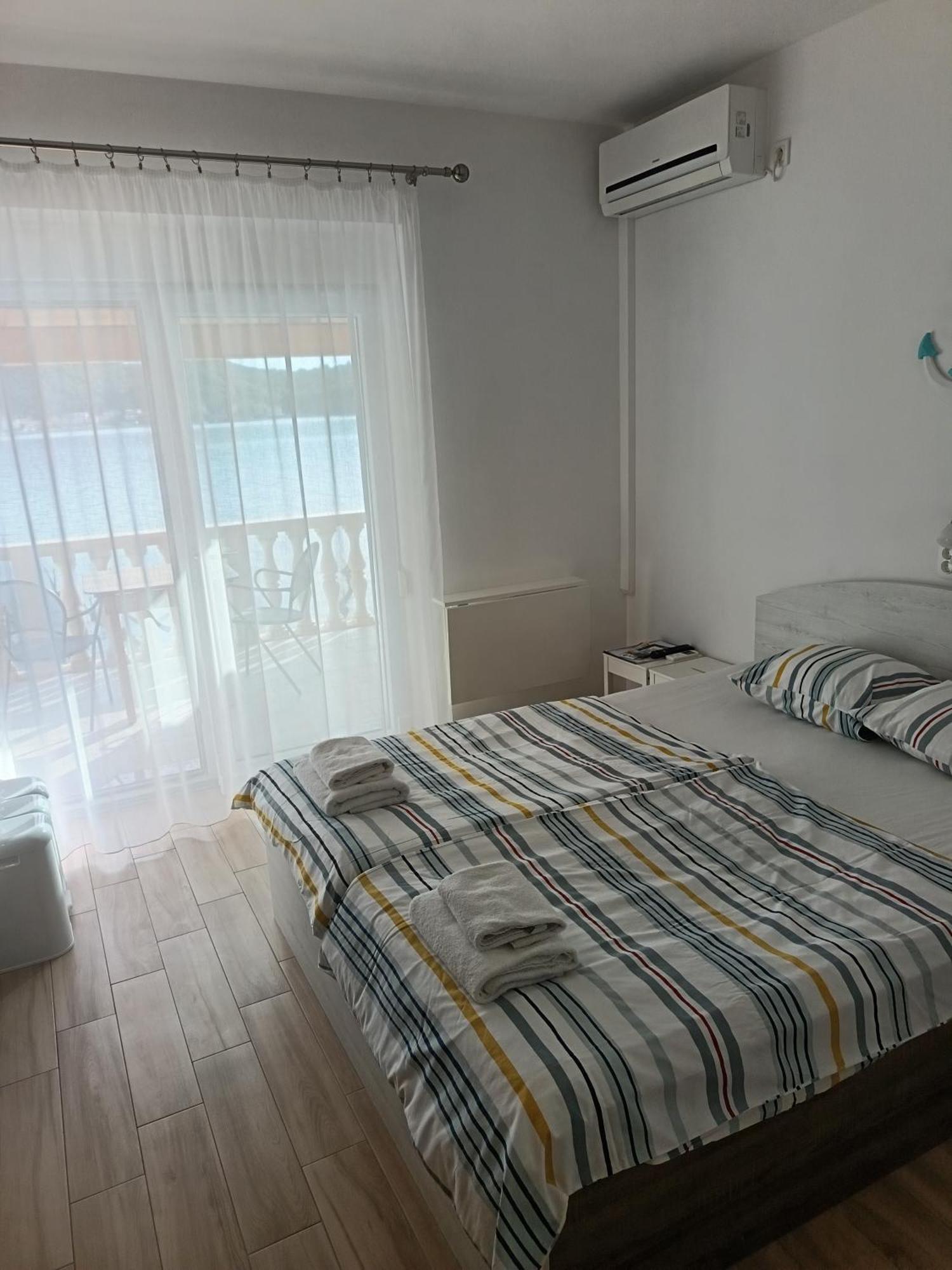 Apartmani Andela Kordic Supetarska Draga Eksteriør bilde